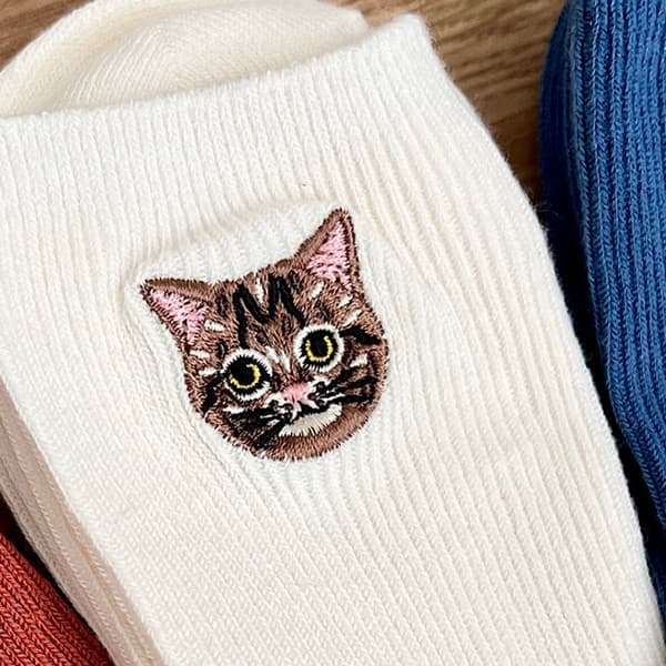 虎斑貓刺繍中筒襪