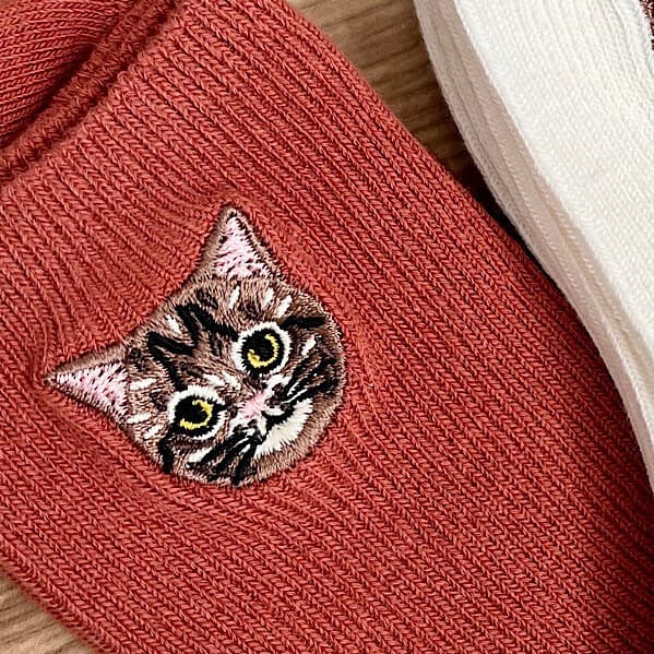 虎斑貓刺繍中筒襪