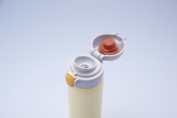plune. 不鏽鋼彈蓋保溫杯 480ml